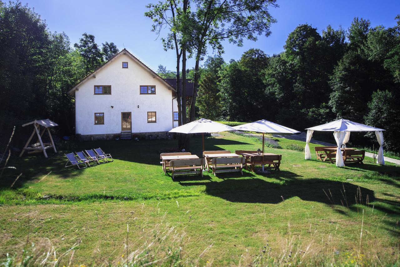 Pensjonat pod Górą Karczmisko Konradow  Exterior foto