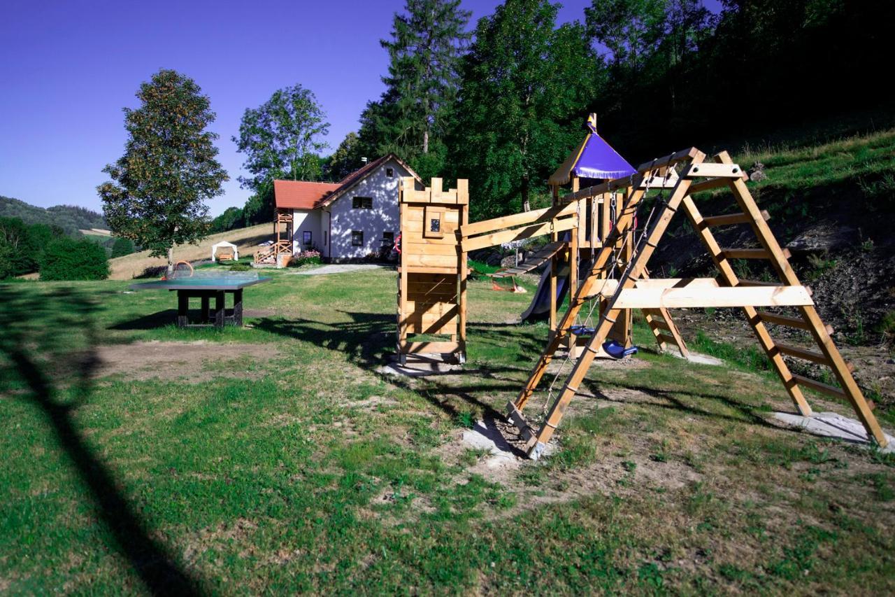 Pensjonat pod Górą Karczmisko Konradow  Exterior foto